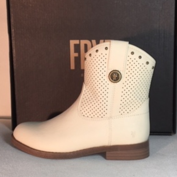 Frye Other - FRYE Kids Shoes - Kids Size 13